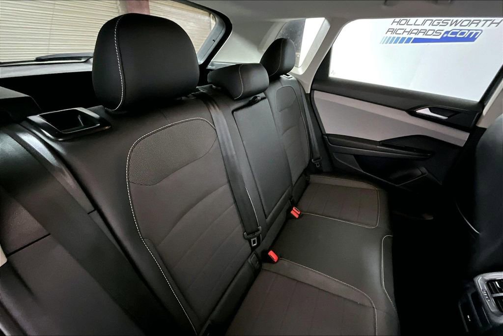 Used 2022 Volkswagen Taos SE FWD image 22