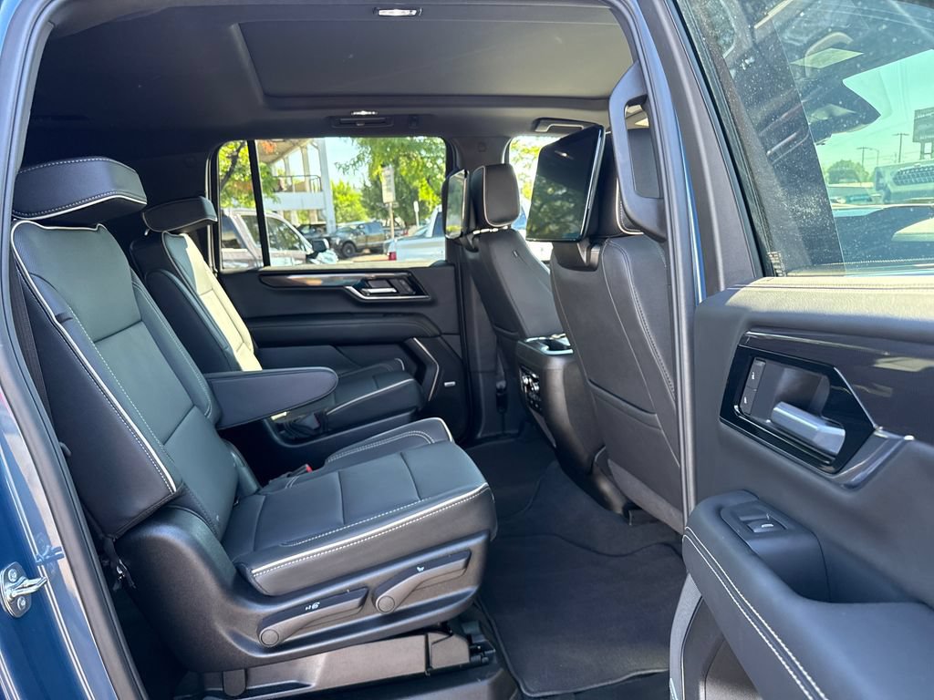 Used 2026 GMC Yukon XL Elevation w/ Elevation Premium Package AWD/4WD image 28