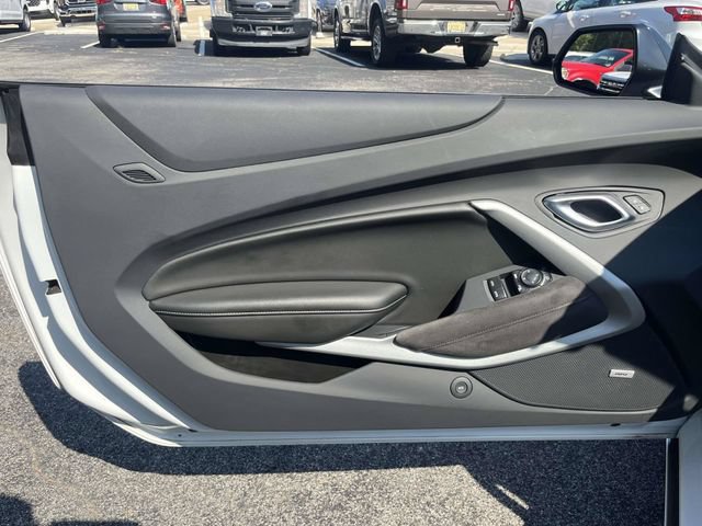 Used 2023 Chevrolet Camaro LT RWD image 17