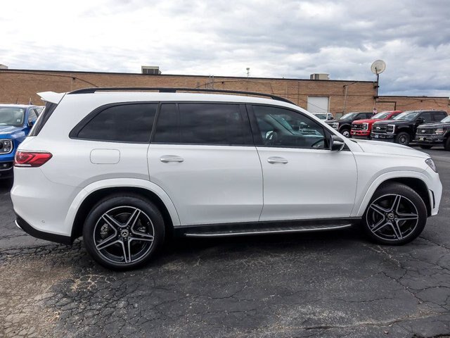 Used 2023 Mercedes-Benz GLS 450 4MATIC image 11