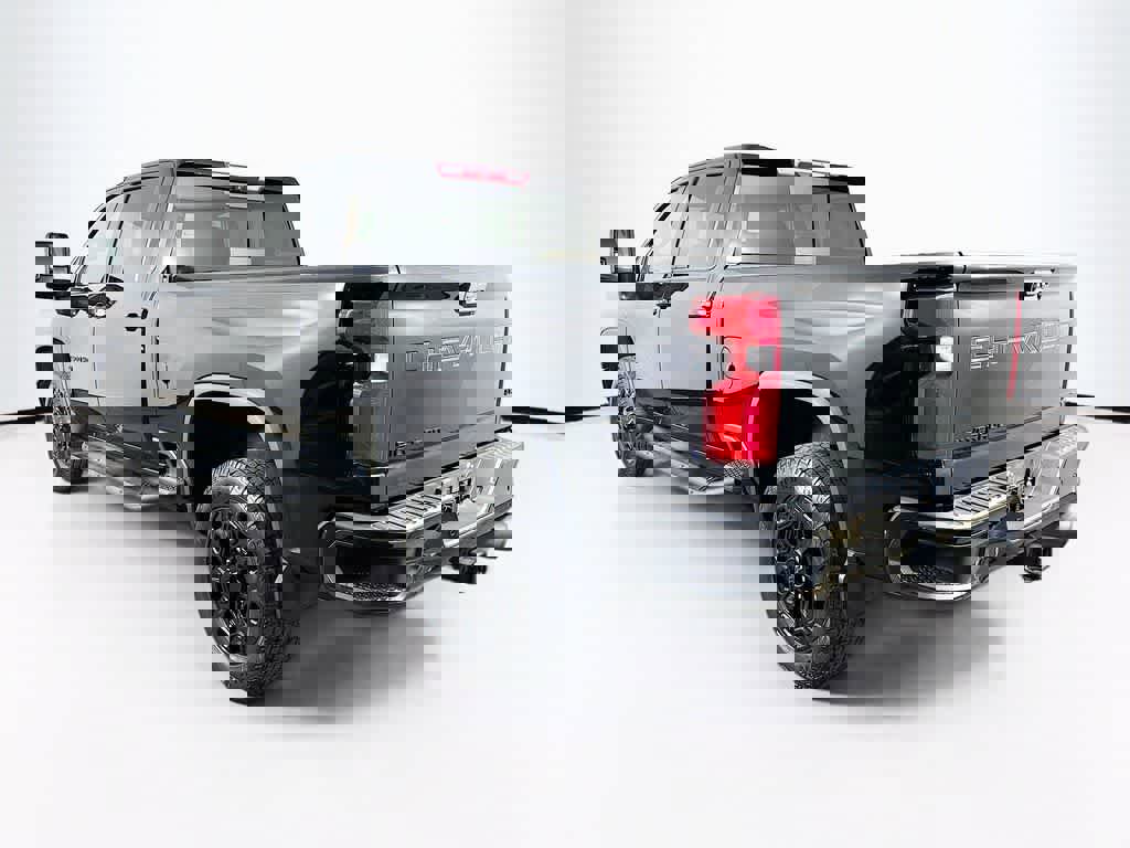 Used 2022 Chevrolet Silverado 2500 LTZ w/ LTZ Plus Package image 4