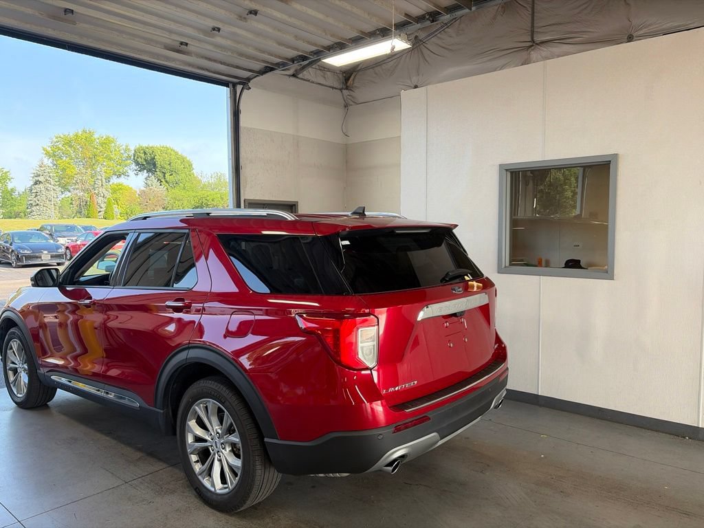 Certified 2023 Ford Explorer Limited w/ Limited Technology Package AWD/4WD image 3