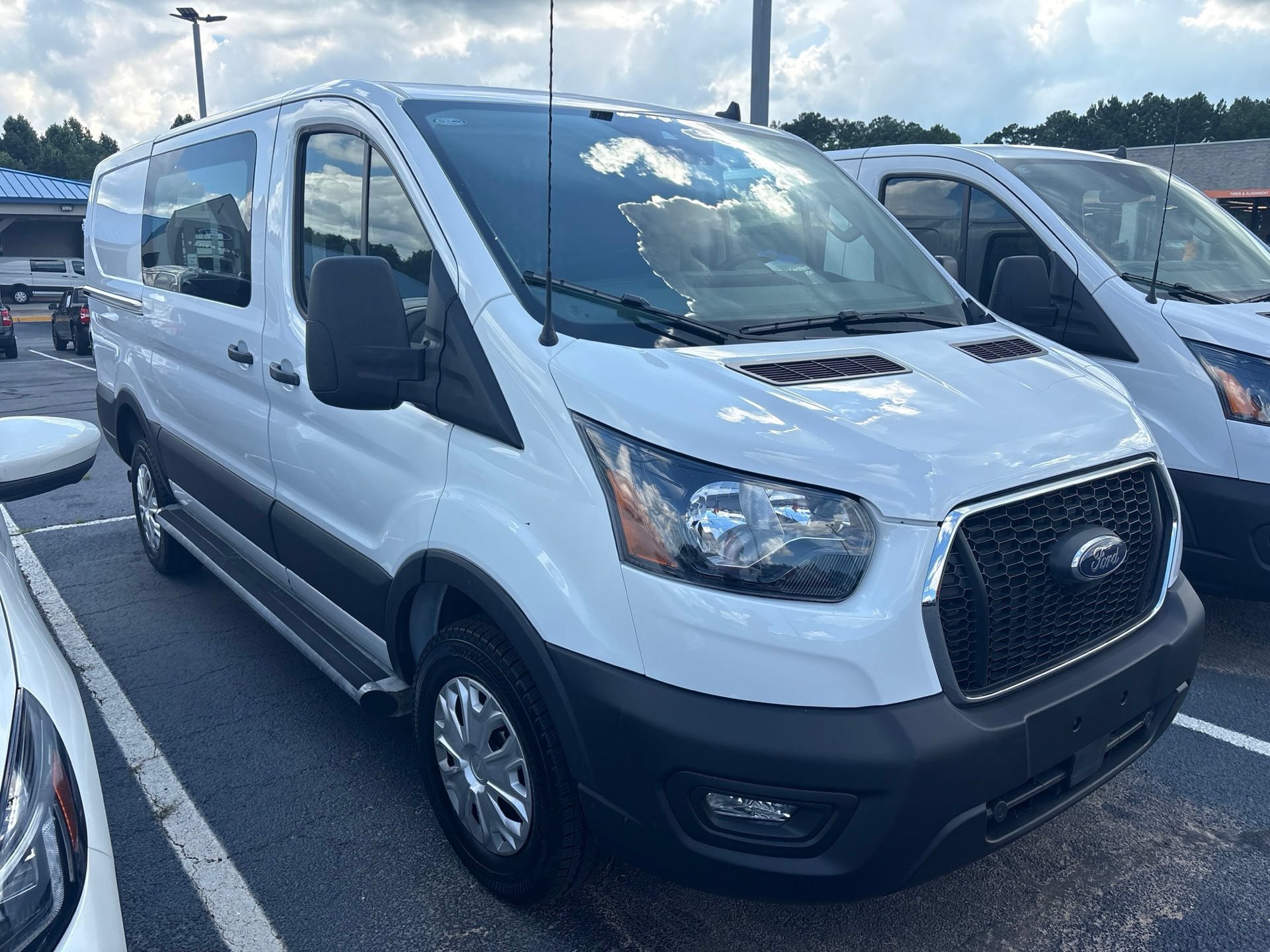 Certified 2025 Ford Transit 250 Low Roof w/ Exterior Upgrade Package RWD image 2