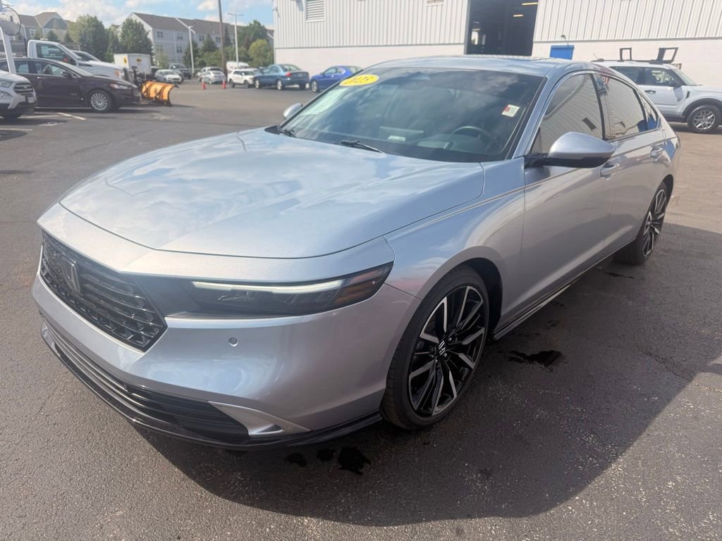Used 2025 Honda Accord Touring image 7