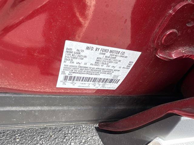 Certified 2023 Ford Explorer XLT w/ Equipment Group 202A AWD/4WD image 33