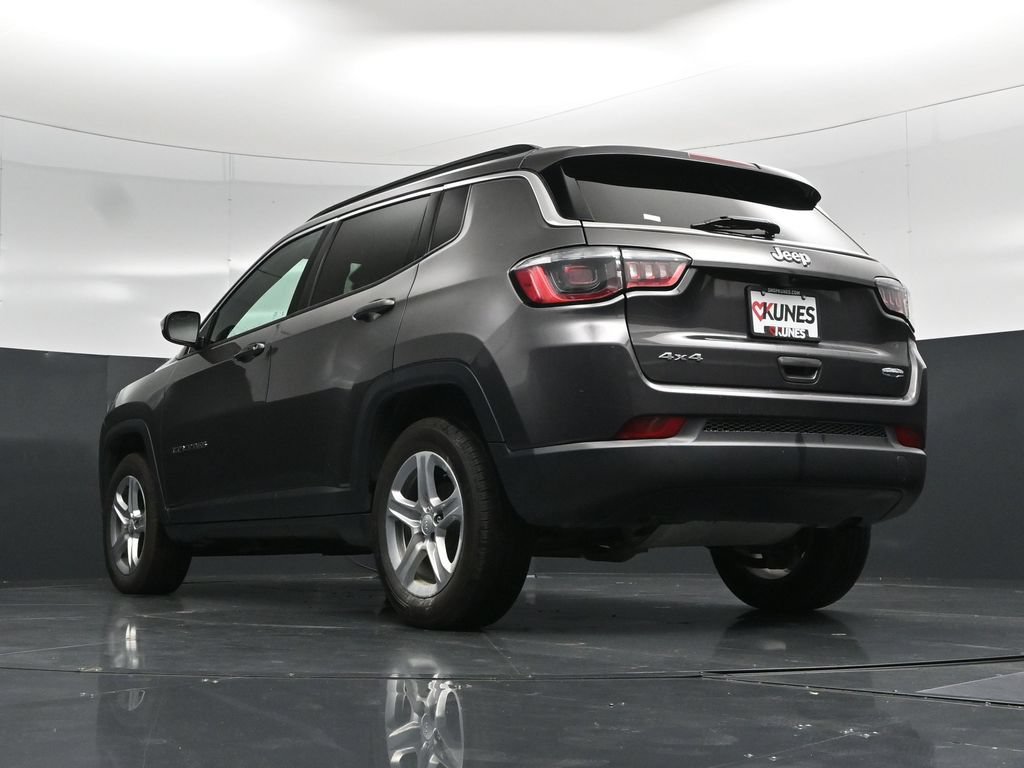 Used 2024 Jeep Compass Latitude AWD/4WD image 59