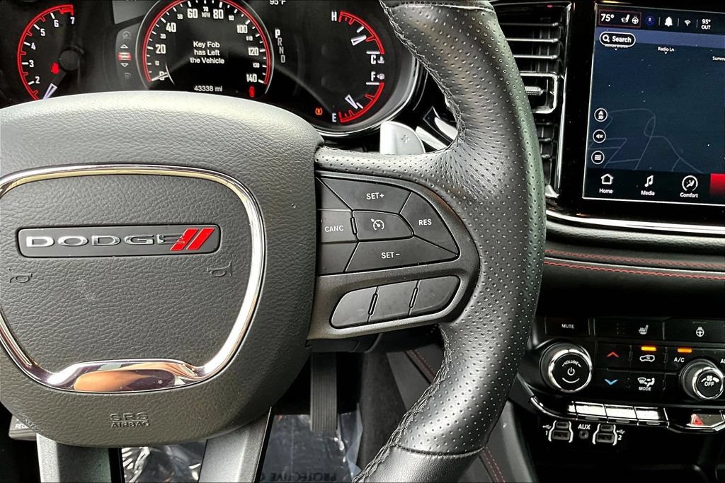 Used 2025 Dodge Durango GT AWD/4WD image 14