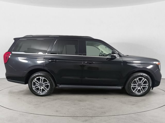 Certified 2025 Ford Expedition Active AWD/4WD image 4