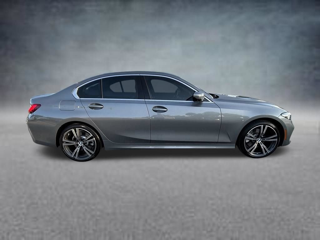 Used 2024 BMW 330i Sedan w/ Convenience Package RWD image 3