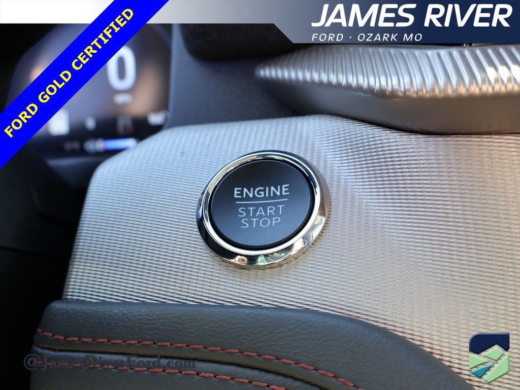 Certified 2025 Ford Explorer Active image 33