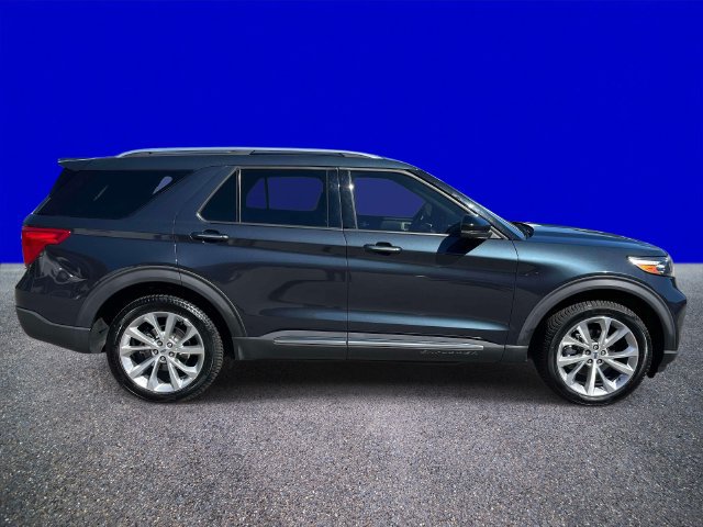 Certified 2022 Ford Explorer Platinum w/ Equipment Group 601A AWD/4WD image 2