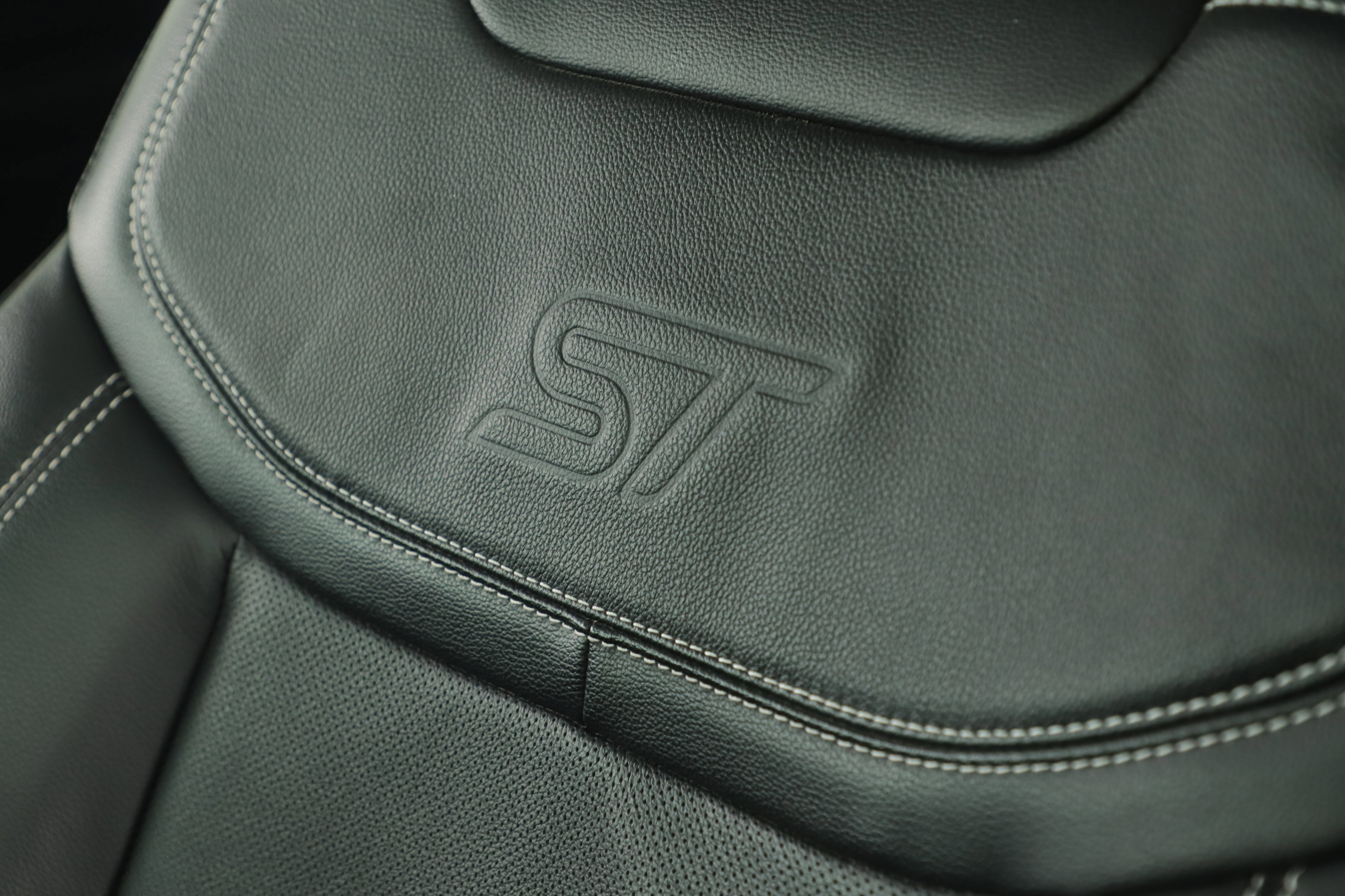 Certified 2024 Ford Explorer ST w/ Equipment Group 401A image 10