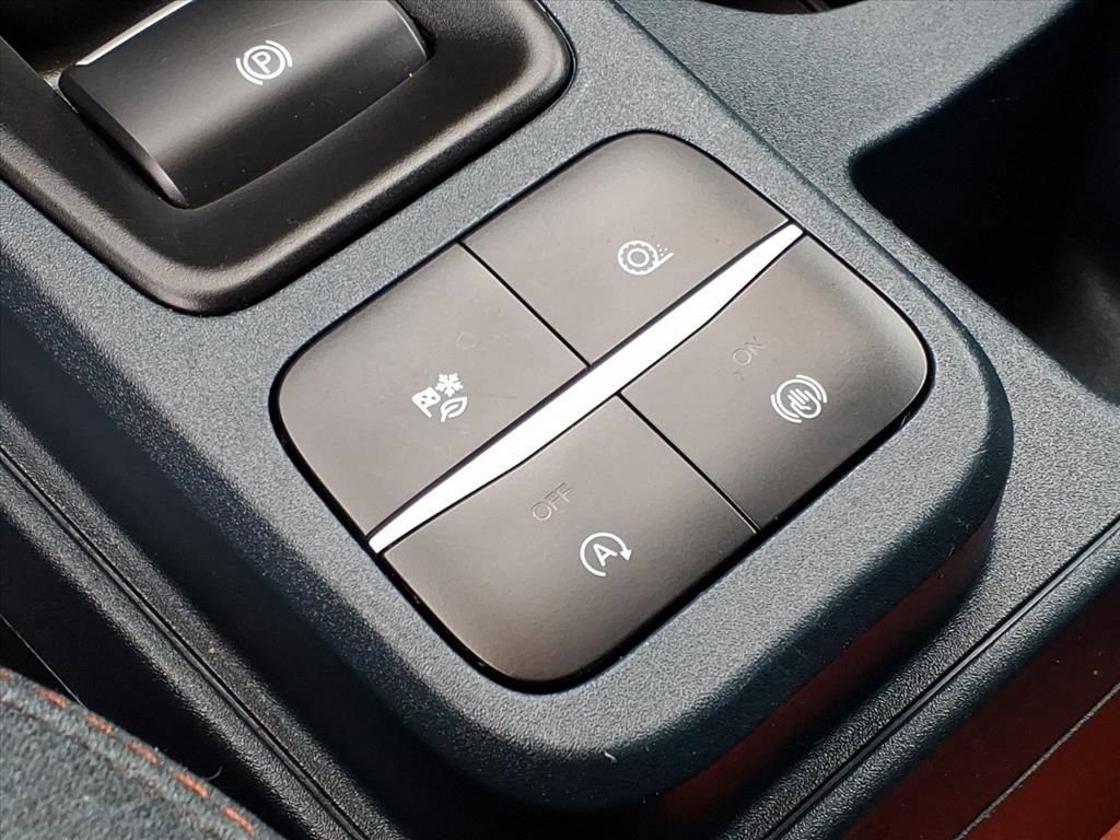 Certified 2022 Ford Maverick XLT w/ Equipment Group 300A Standard AWD/4WD image 20