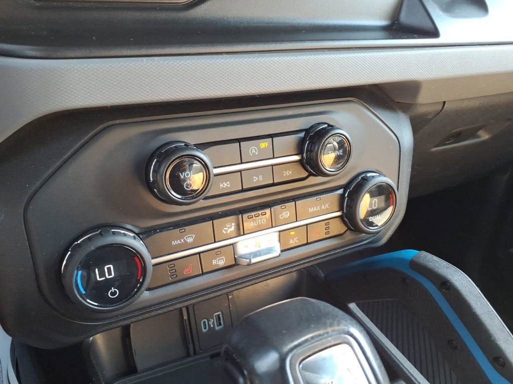 Certified 2023 Ford Bronco Black Diamond AWD/4WD image 21