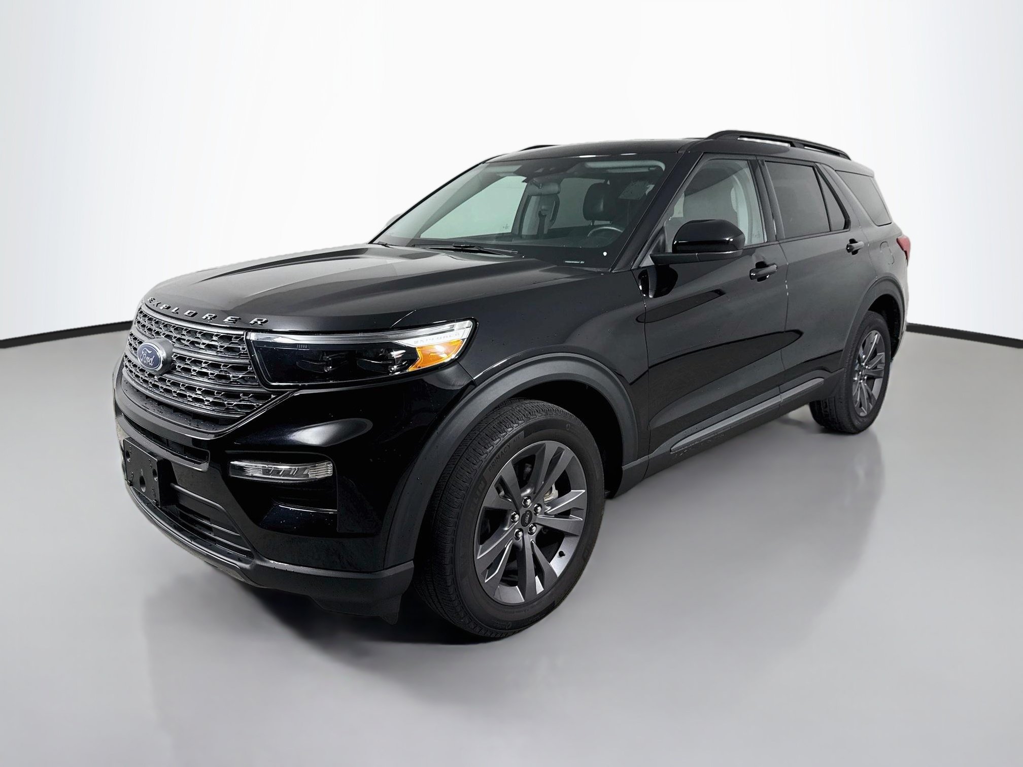 Certified 2023 Ford Explorer XLT w/ Equipment Group 202A AWD/4WD image 9
