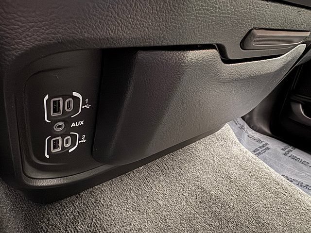 Used 2022 RAM 1500 Big Horn AWD/4WD image 16