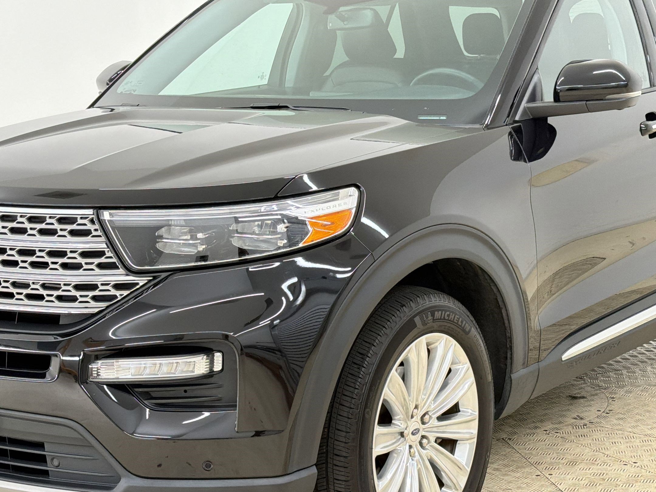 Certified 2022 Ford Explorer Limited w/ Equipment Group 301A AWD/4WD image 20