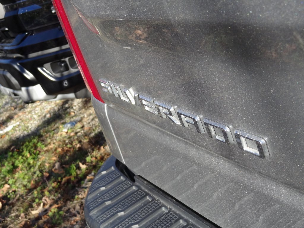 Used 2023 Chevrolet Silverado 1500 Custom image 6