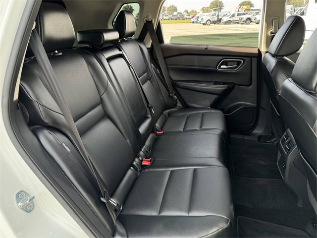 Used 2021 Nissan Rogue SV w/ Premium Package image 27