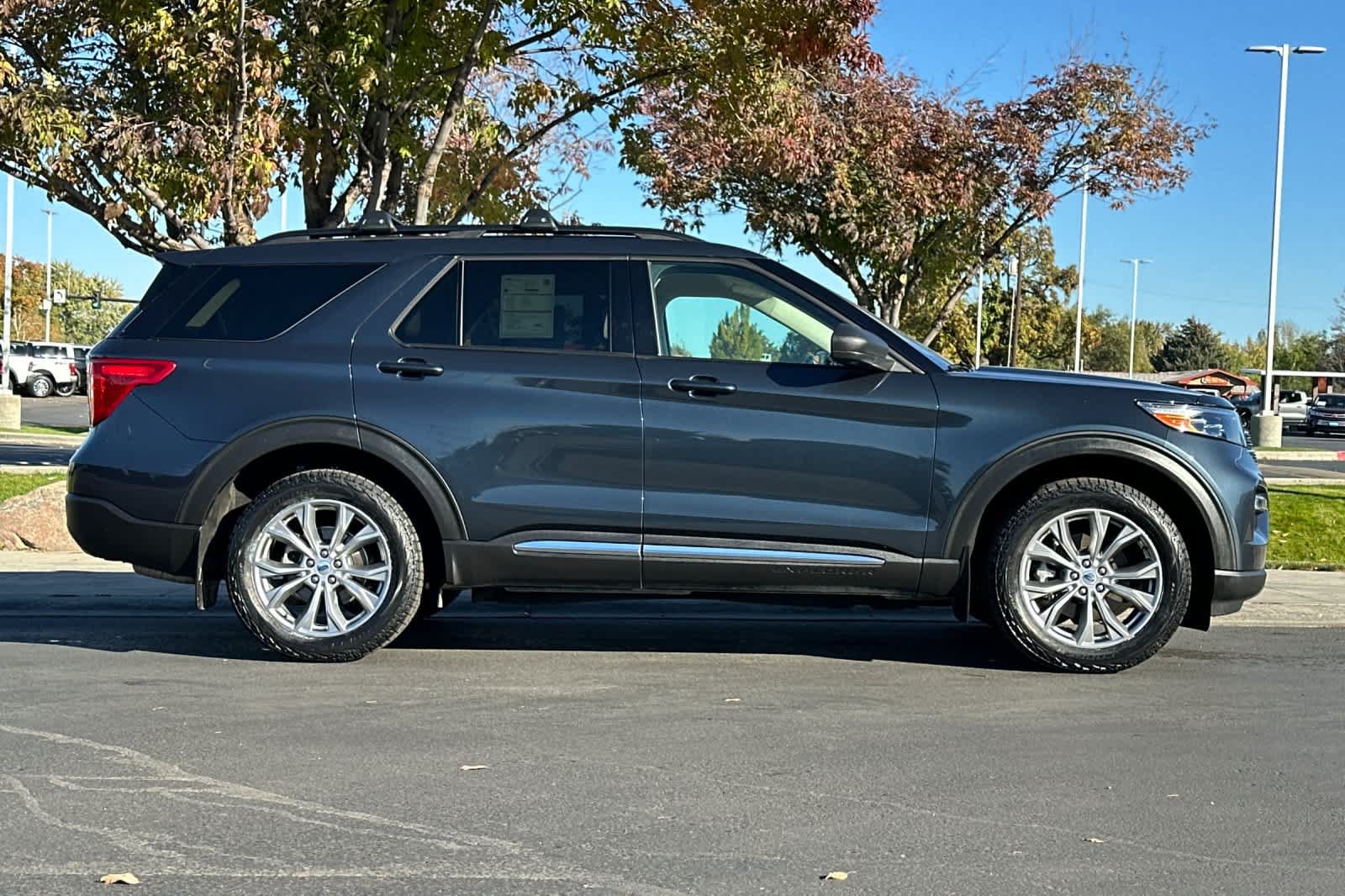 Certified 2023 Ford Explorer XLT w/ Equipment Group 202A AWD/4WD image 8