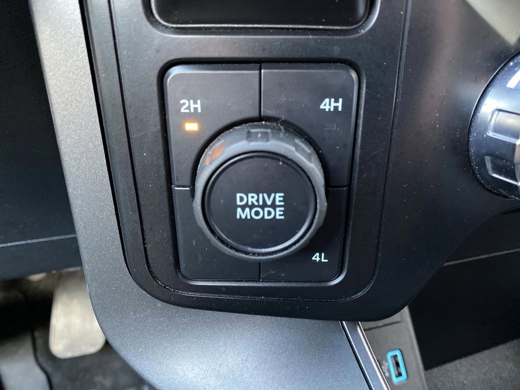 Certified 2024 Ford F150 XLT w/ Equipment Group 302A MID image 30