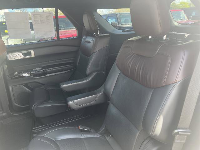 Certified 2022 Ford Explorer Platinum w/ Equipment Group 601A image 7