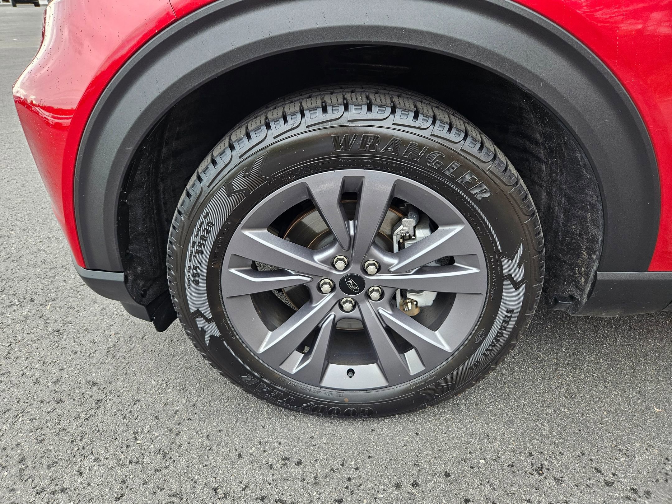 Certified 2022 Ford Explorer XLT w/ Equipment Group 202A image 26