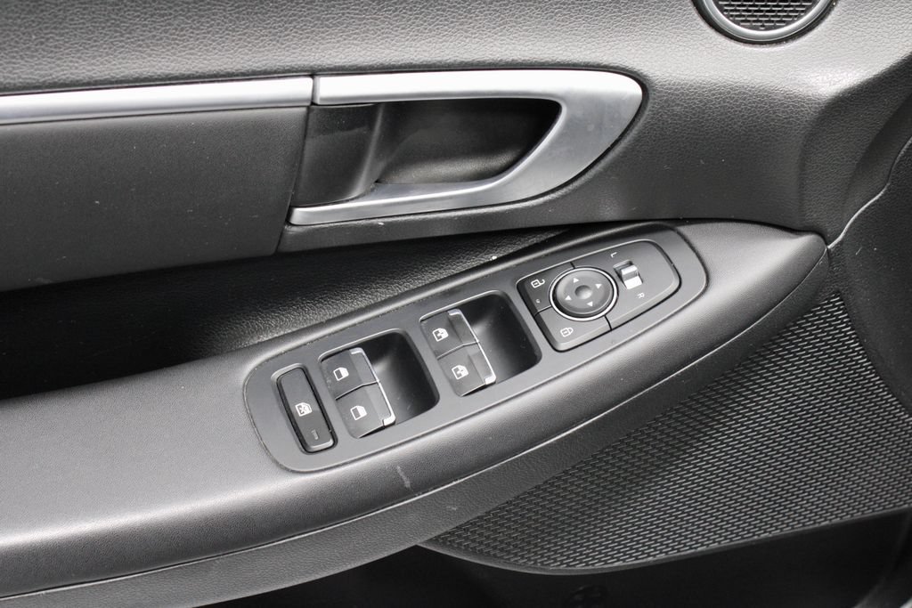 Used 2024 Hyundai Sonata SEL FWD image 23