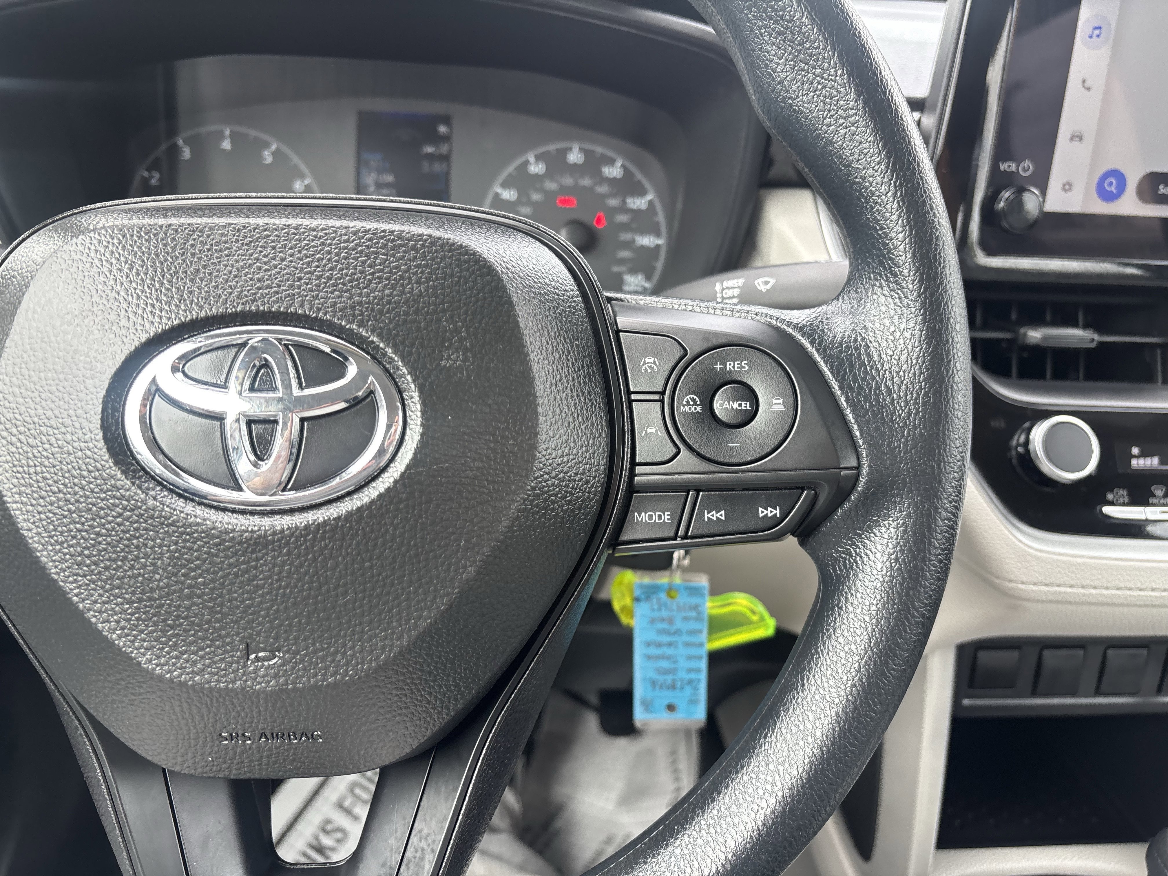 Used 2025 Toyota Corolla Cross L FWD image 29