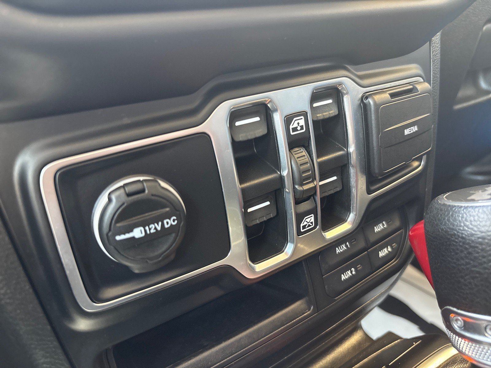 Used 2021 Jeep Wrangler Unlimited Sport AWD/4WD image 23
