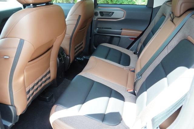 Certified 2025 Ford Bronco Sport Outer Banks w/ Outer Banks Tech Package+ AWD/4WD image 17