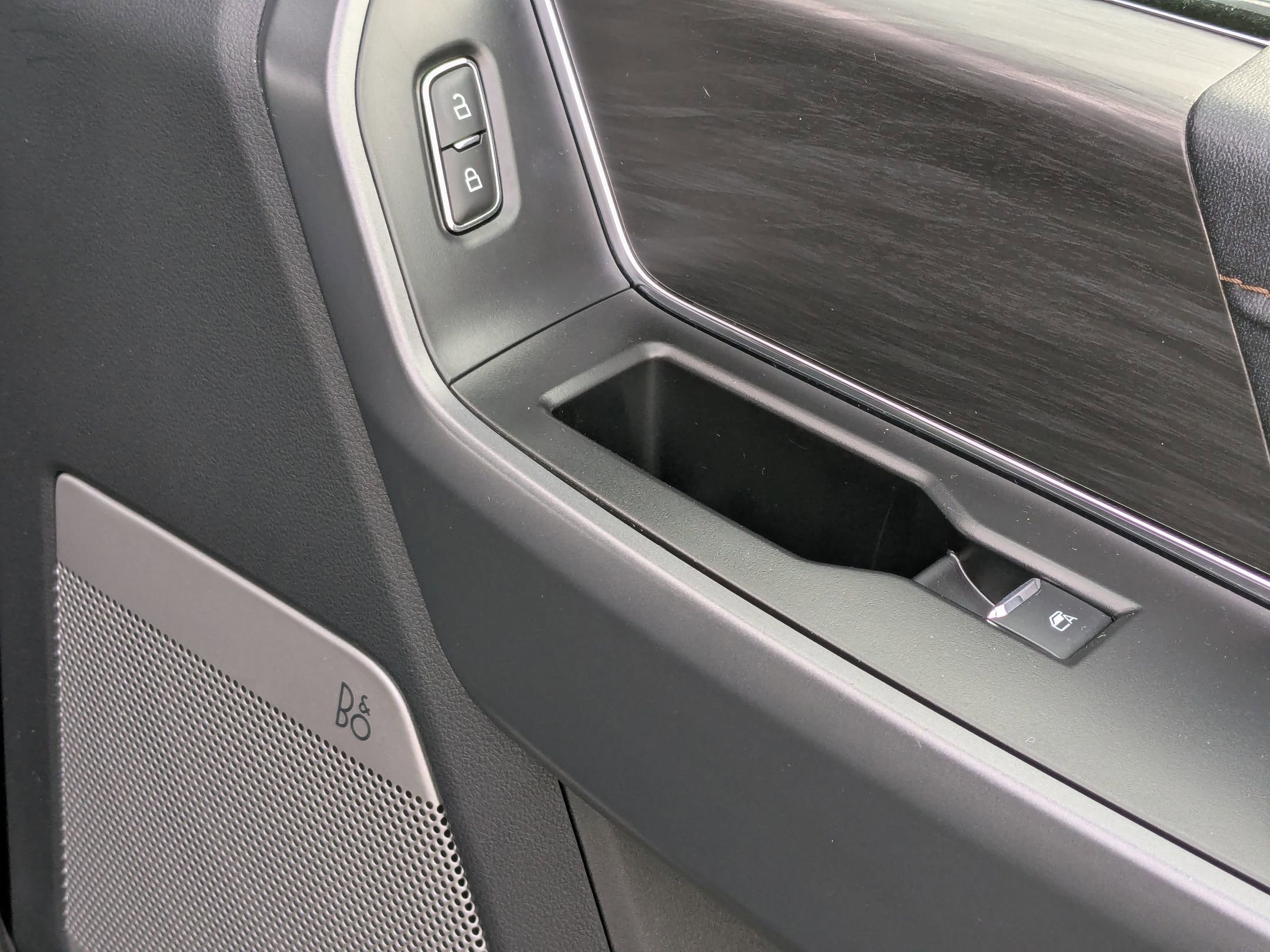 Certified 2025 Ford F150 Lightning Lariat w/ Max Trailer Tow Package image 46