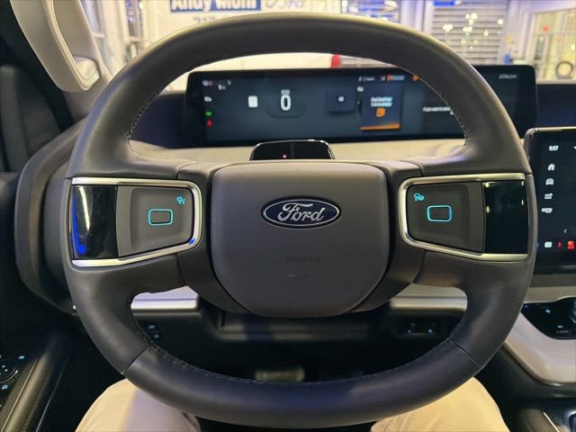 Certified 2025 Ford Expedition Active image 52