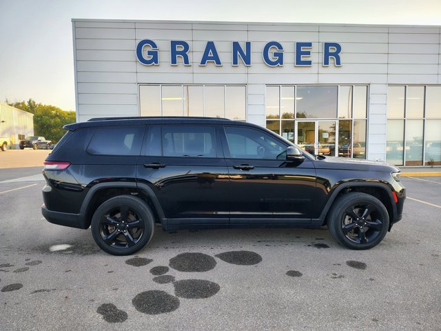 Used 2023 Jeep Grand Cherokee L Laredo AWD/4WD image 6