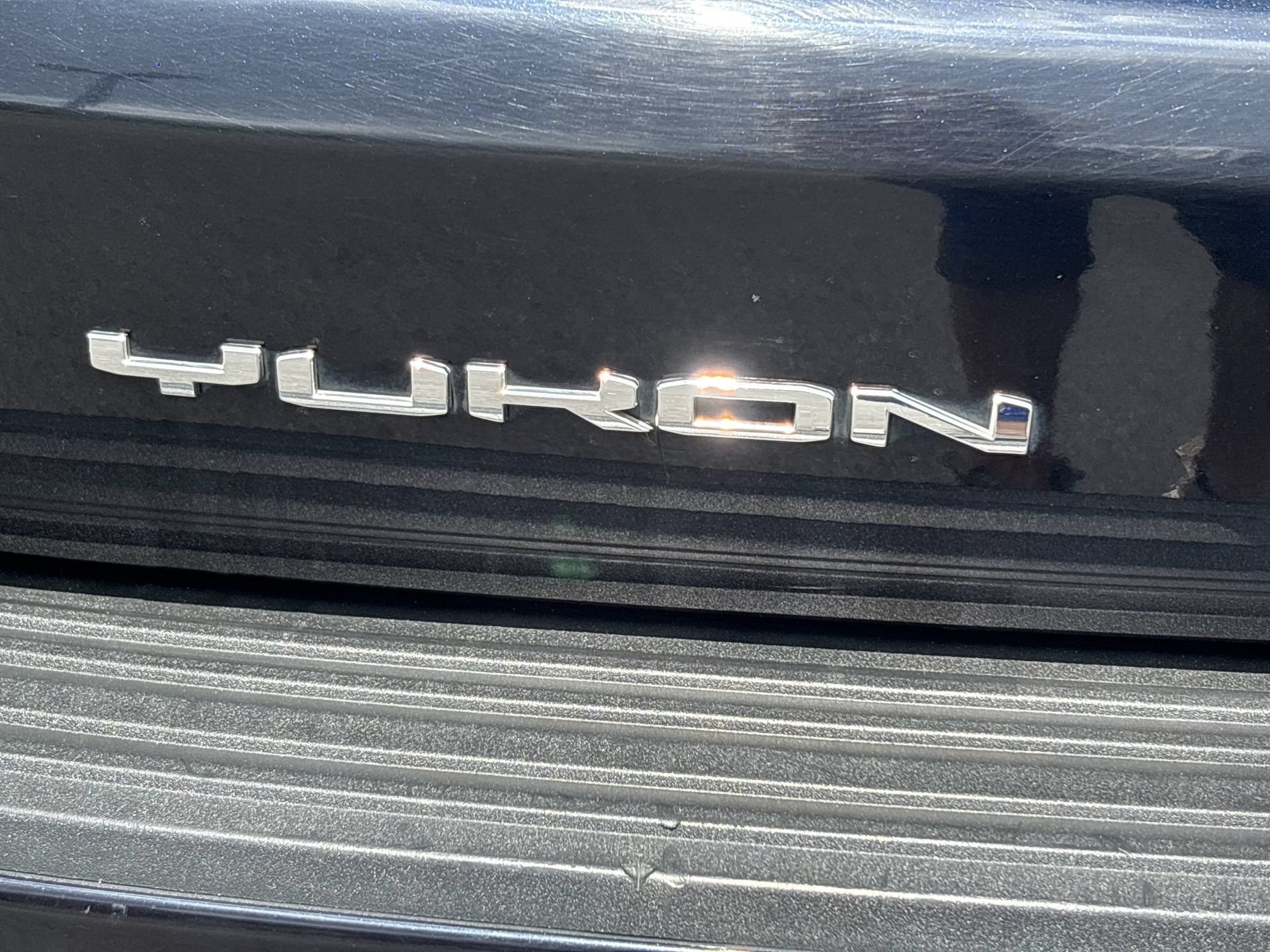 Used 2021 GMC Yukon SLT w/ SLT Luxury Package AWD/4WD image 28
