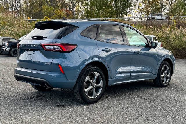 Certified 2023 Ford Escape ST-Line Select w/ Tech Pack #2 image 3