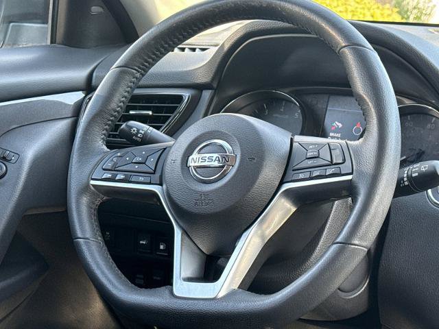 Used 2018 Nissan Rogue SV AWD/4WD image 20