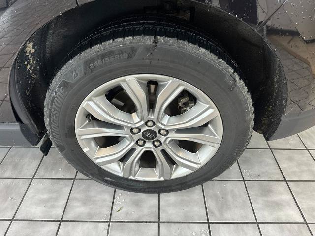 Certified 2024 Ford Edge Titanium AWD/4WD image 25