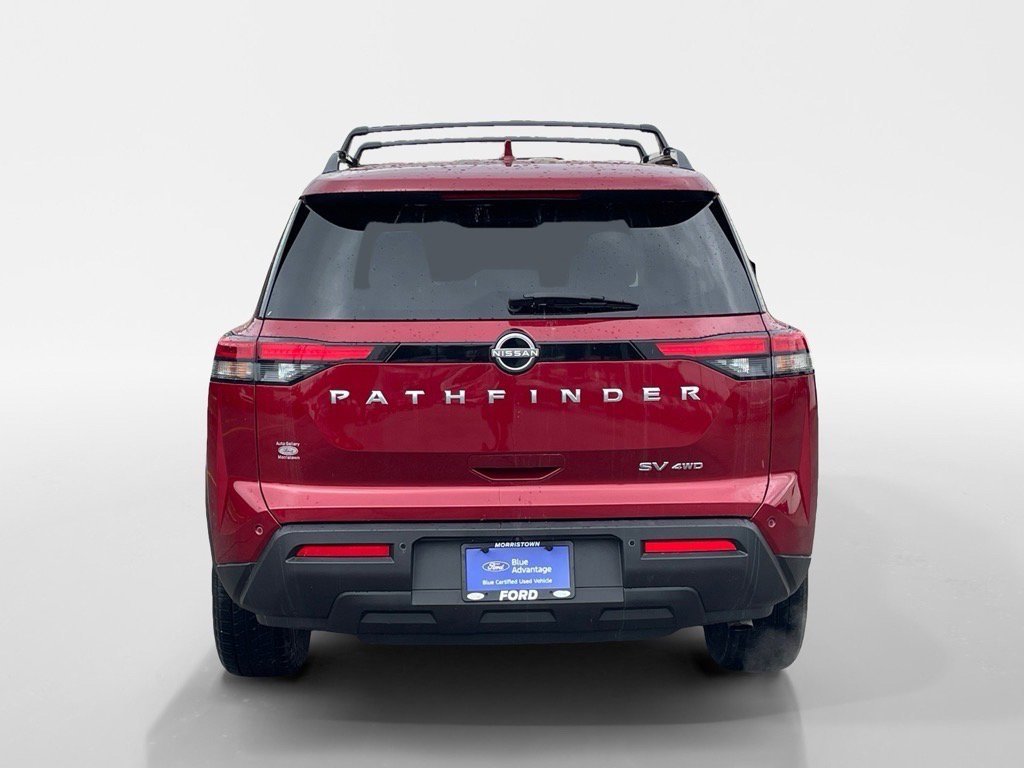Used 2023 Nissan Pathfinder SV image 3