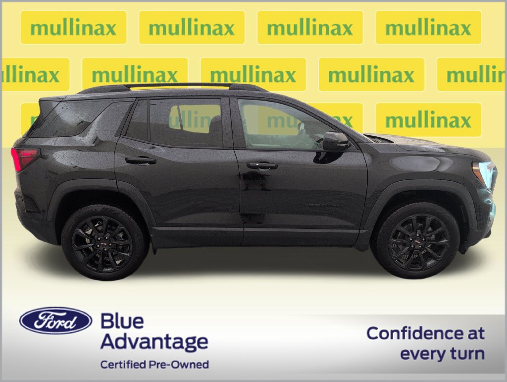 Used 2026 GMC Terrain Elevation w/ Elevation Premium Package FWD image 2