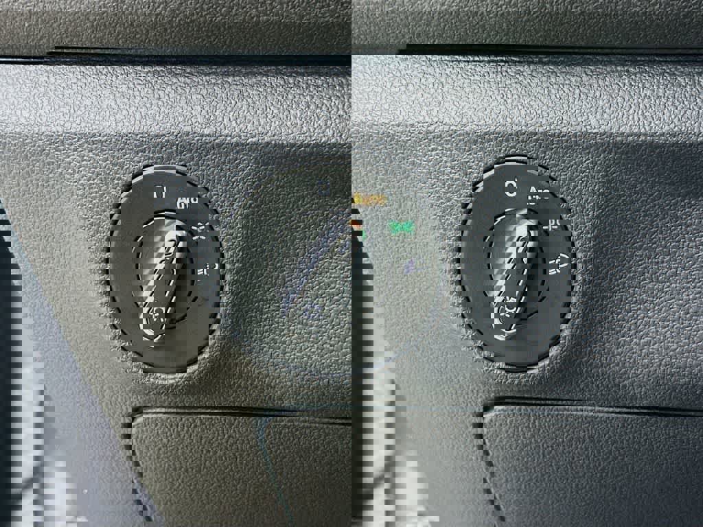 Used 2024 Volkswagen Jetta SE FWD image 26