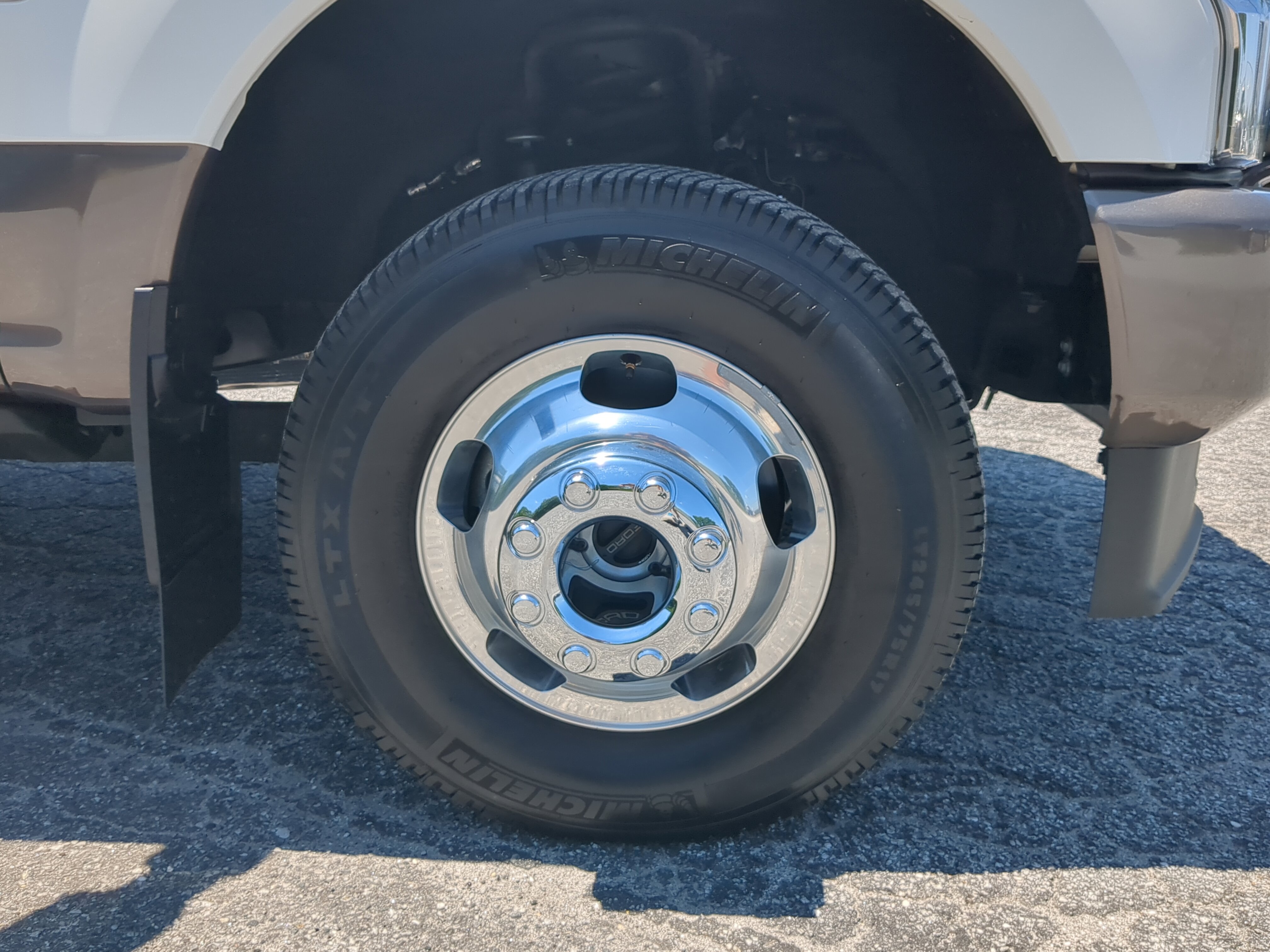 Certified 2022 Ford F350 King Ranch w/ King Ranch Ultimate Package AWD/4WD image 9