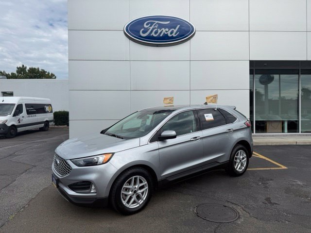Certified 2023 Ford Edge SEL w/ Convenience Package AWD/4WD image 2