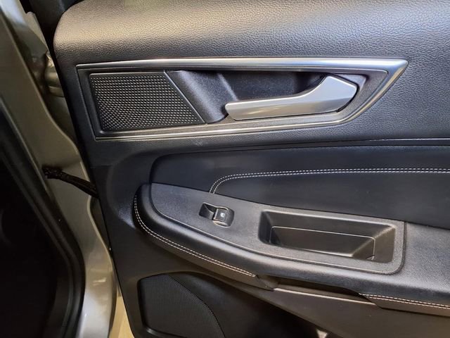 Certified 2022 Ford Edge Titanium AWD/4WD image 28