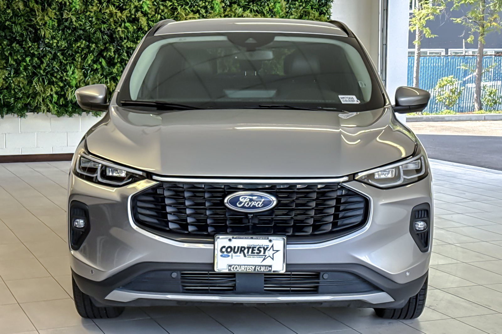 Certified 2024 Ford Escape Platinum AWD/4WD image 9