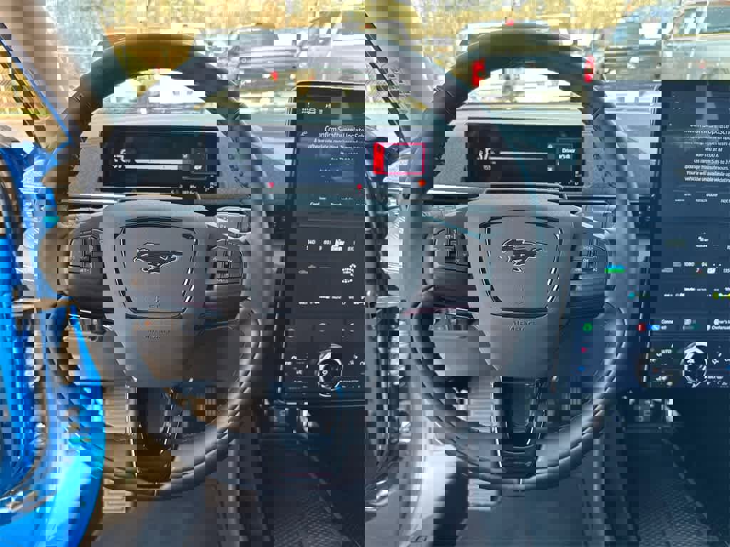 Certified 2025 Ford Mustang Mach-E Premium image 23