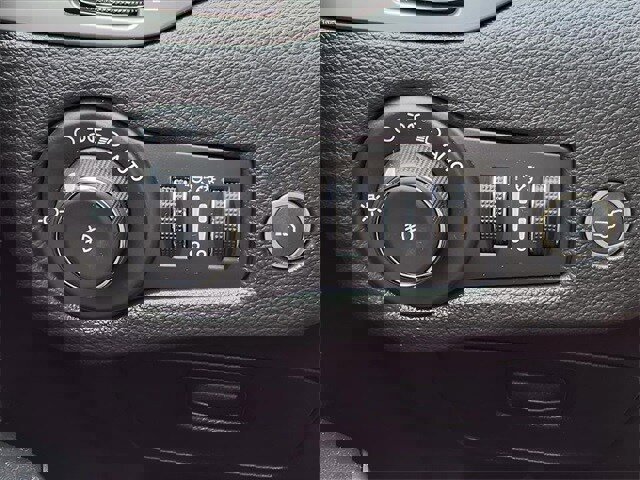 Used 2020 Jeep Cherokee Limited image 21