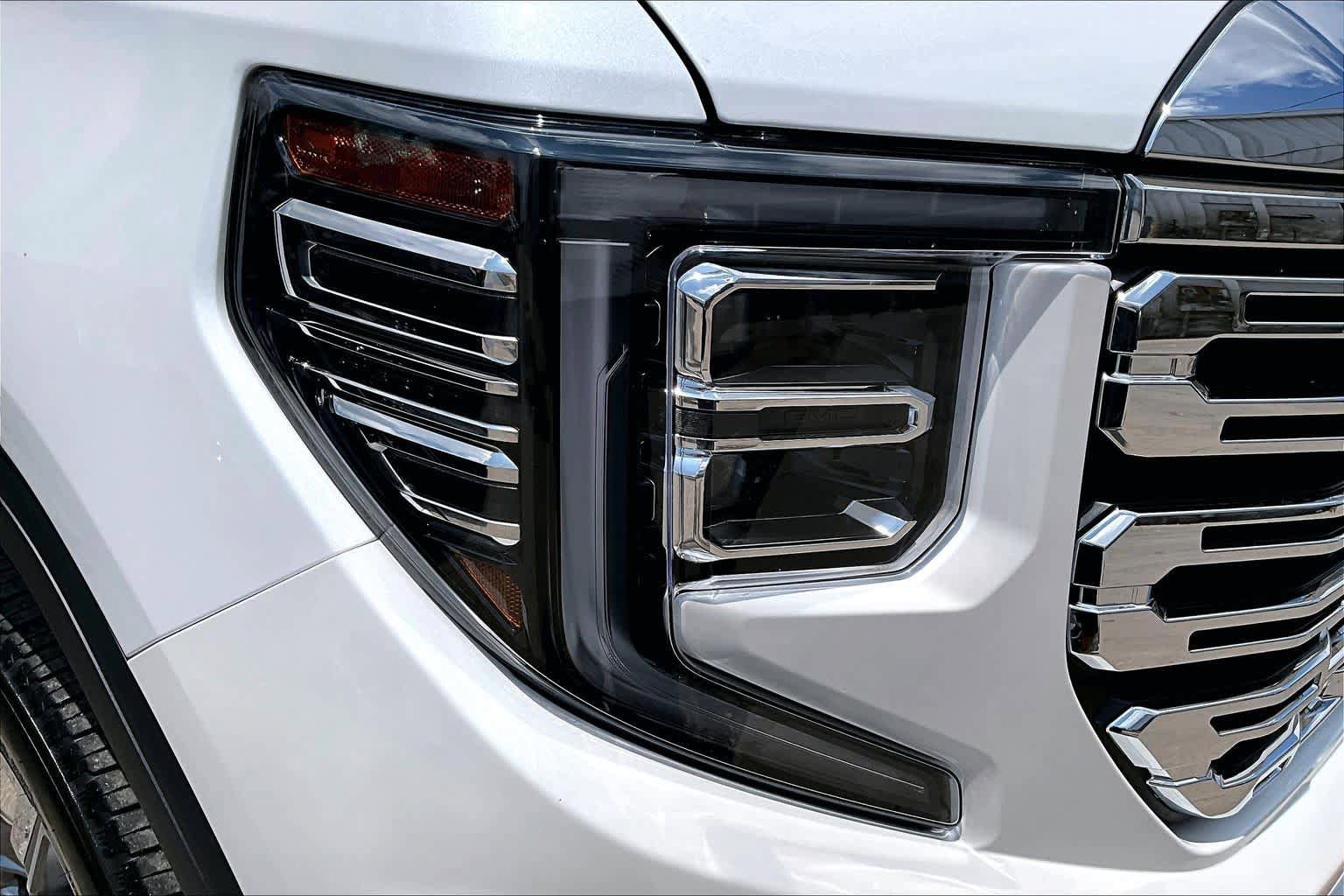 Used 2024 GMC Sierra 1500 Denali w/ Denali Reserve Package AWD/4WD image 27