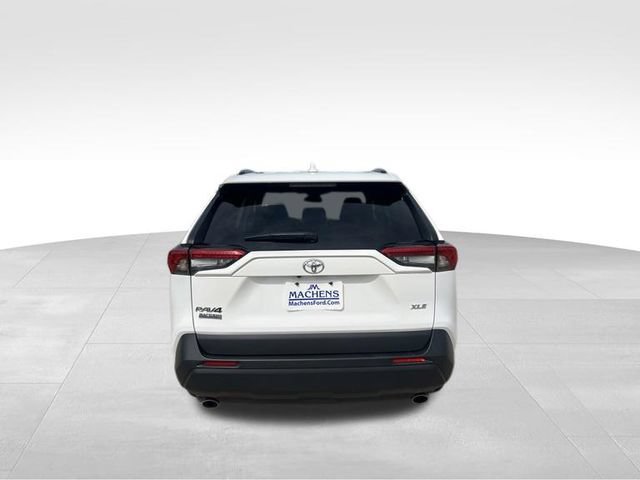 Used 2025 Toyota RAV4 XLE FWD image 5
