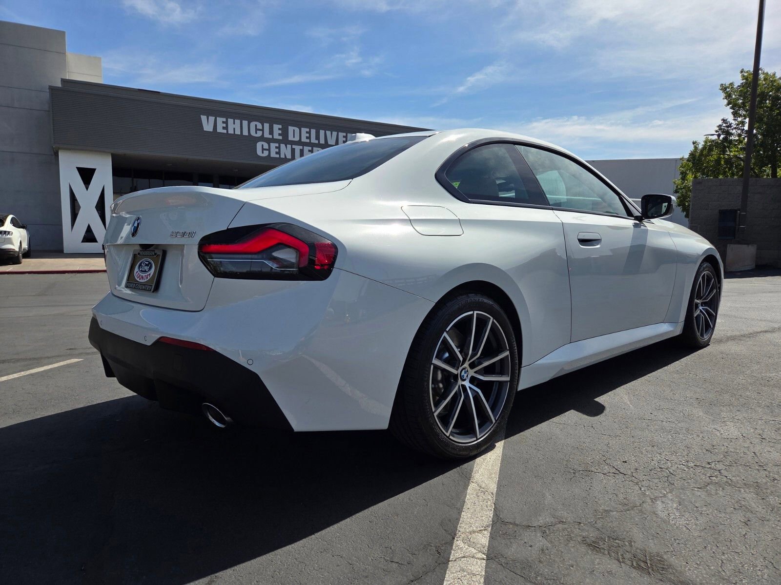 Used 2023 BMW 230i Coupe w/ Premium Package RWD image 6